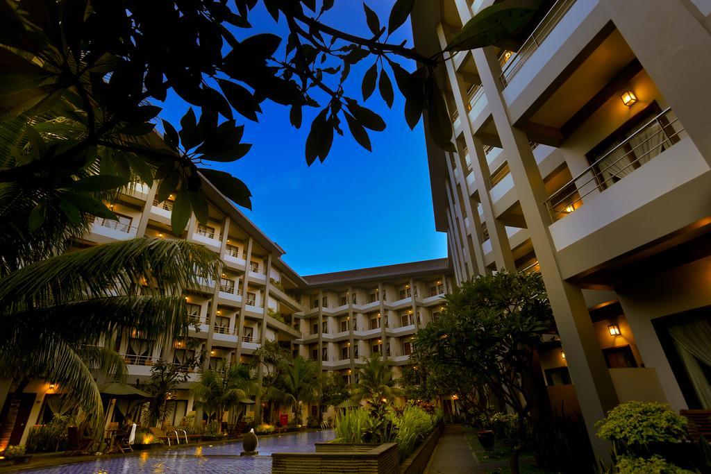 Lombok Garden Hotel Матарам Екстер'єр фото