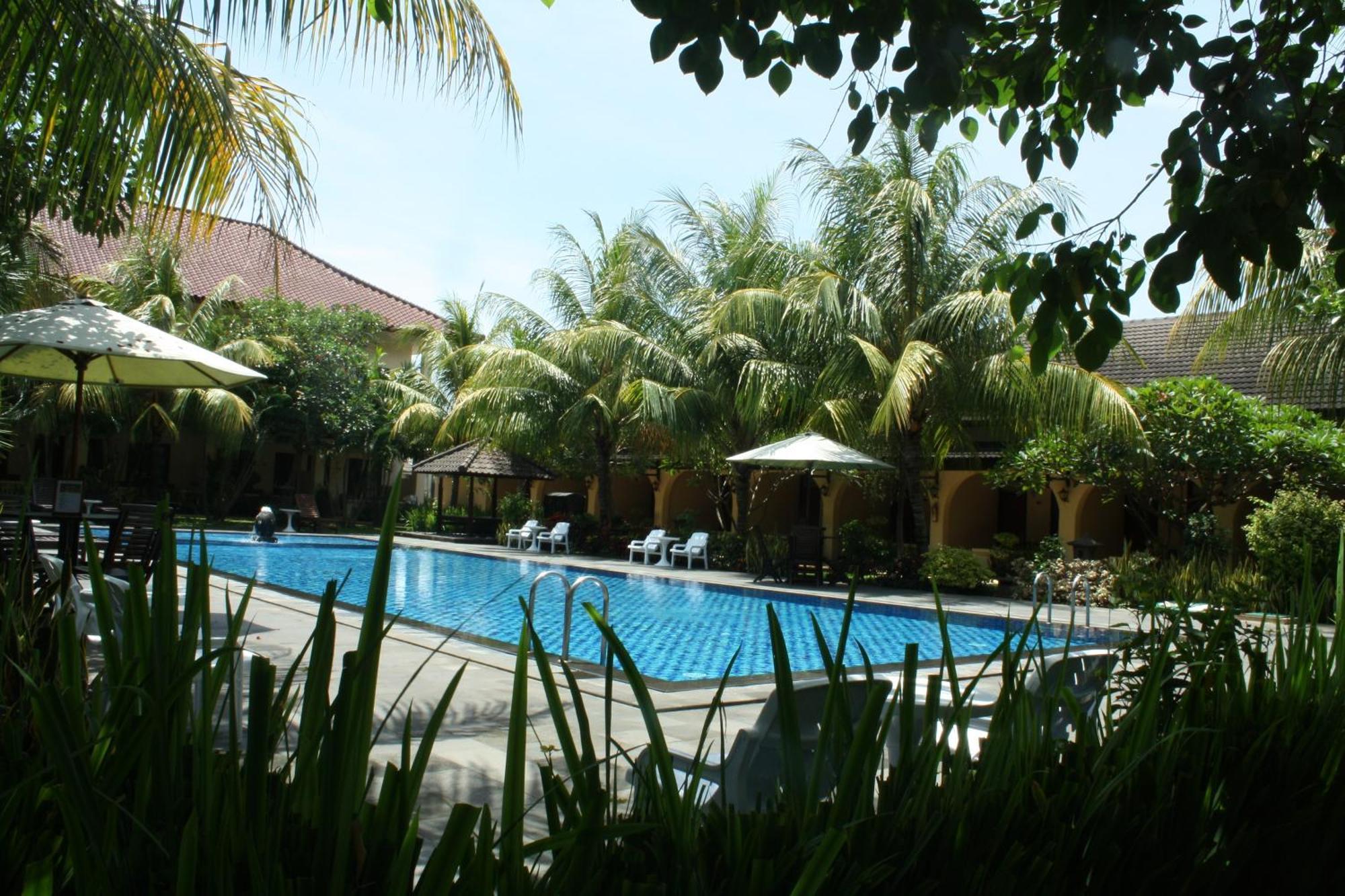 Lombok Garden Hotel Матарам Екстер'єр фото