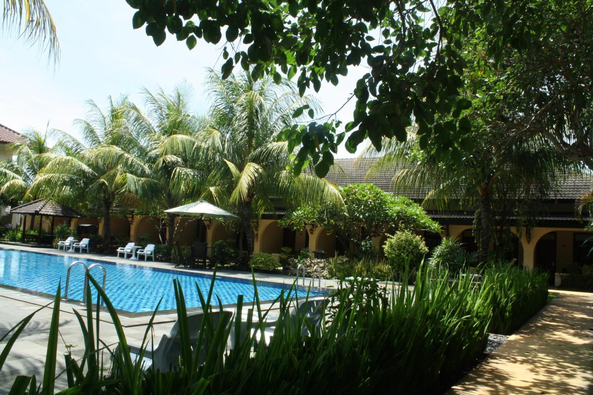 Lombok Garden Hotel Матарам Екстер'єр фото