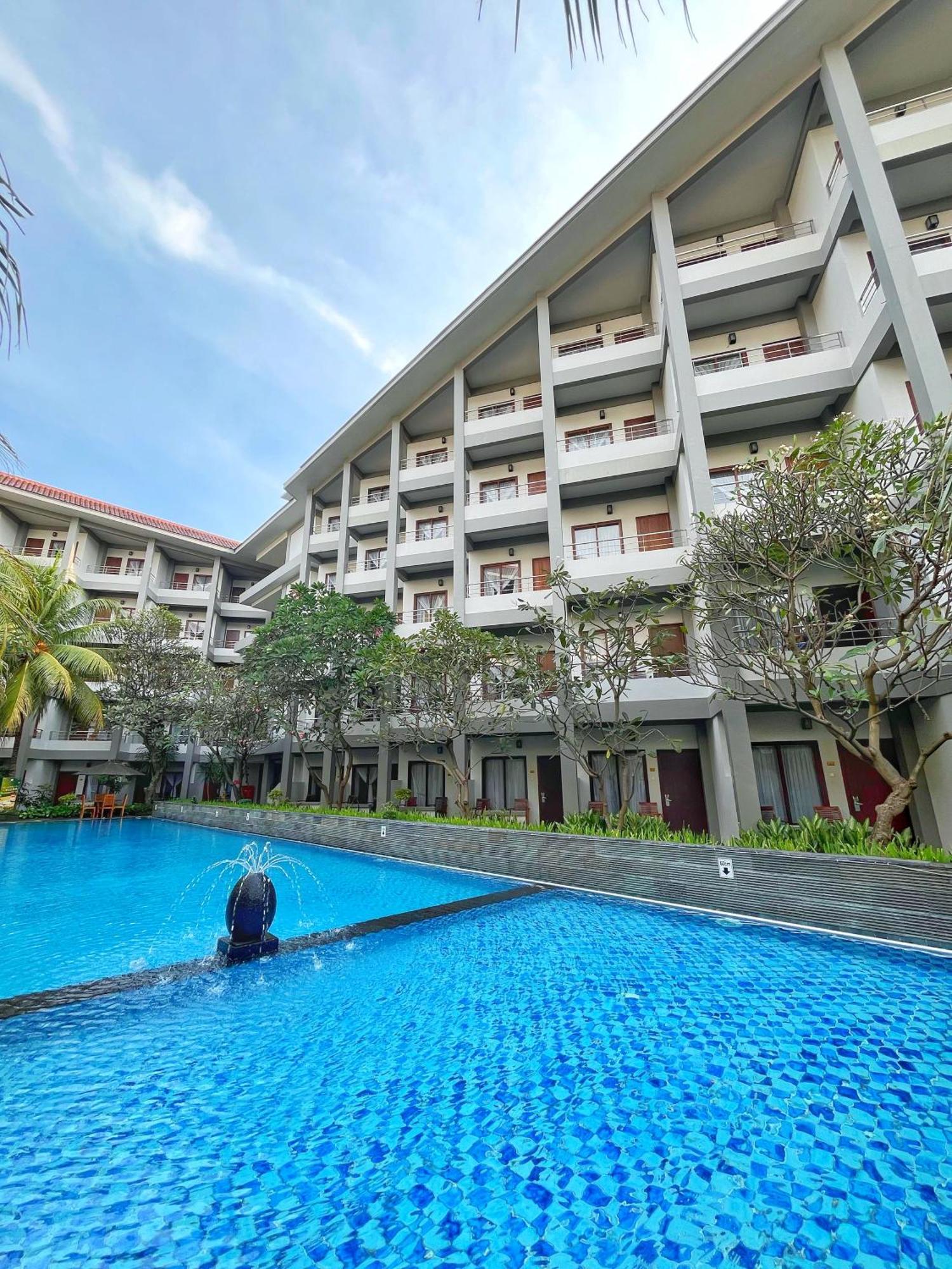 Lombok Garden Hotel Матарам Екстер'єр фото