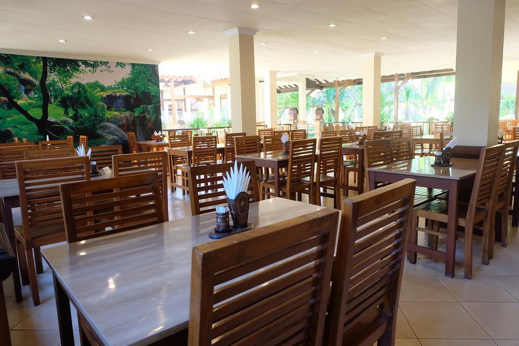 Lombok Garden Hotel Матарам Екстер'єр фото